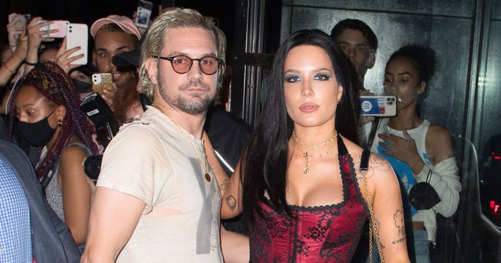 who is Halsey dating?